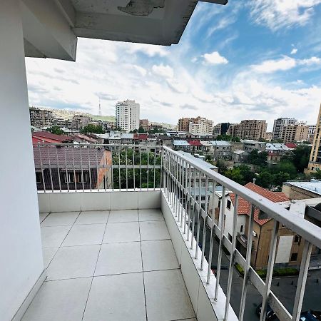 Suite Apartment On Pushkin Street Jerevan Exteriör bild