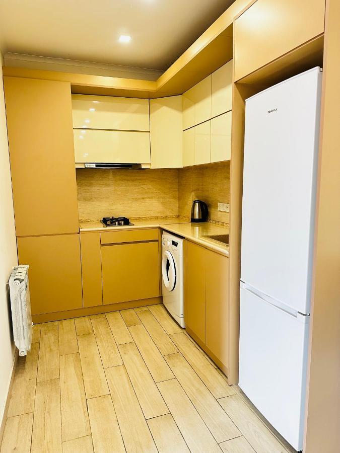 Suite Apartment On Pushkin Street Jerevan Exteriör bild