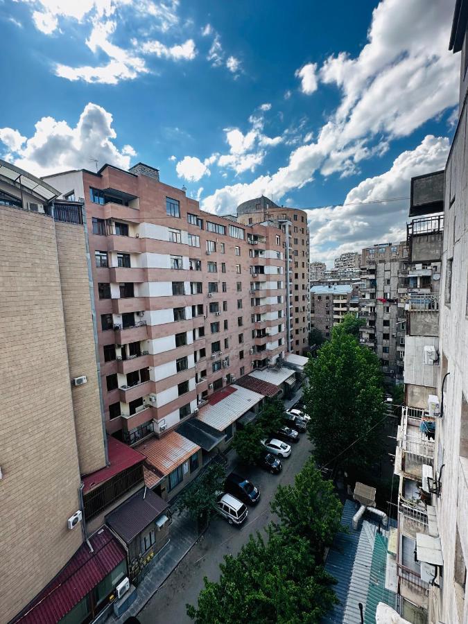 Suite Apartment On Pushkin Street Jerevan Exteriör bild